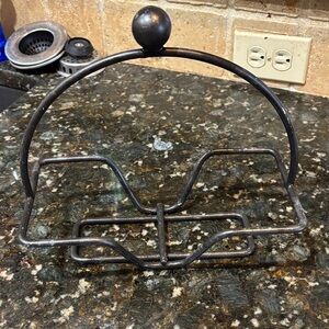 The pampered Chef Simple Addition  Bowl Medal Caddy